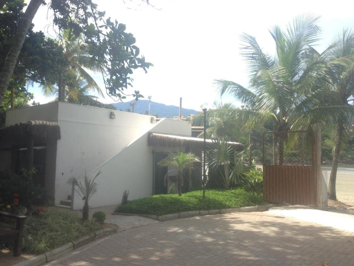 Village Com 4 Aptos Pe Na Areia E Piscina * Sao Sebastiao (Sao Paulo)